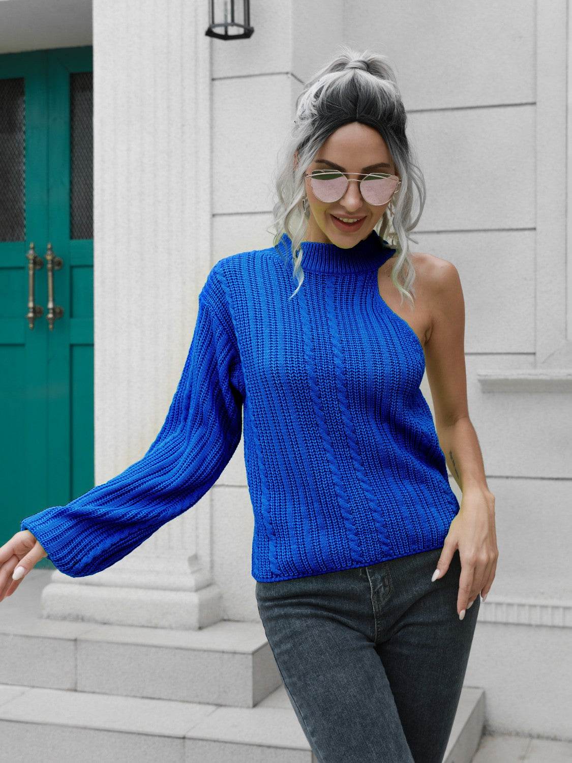 Cable-Knit Round Neck Asymmetrical Sweater - Delanoir