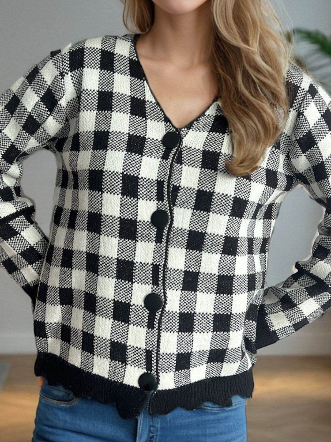 Plaid V-Neck Button Up Cardigan - Delanoir