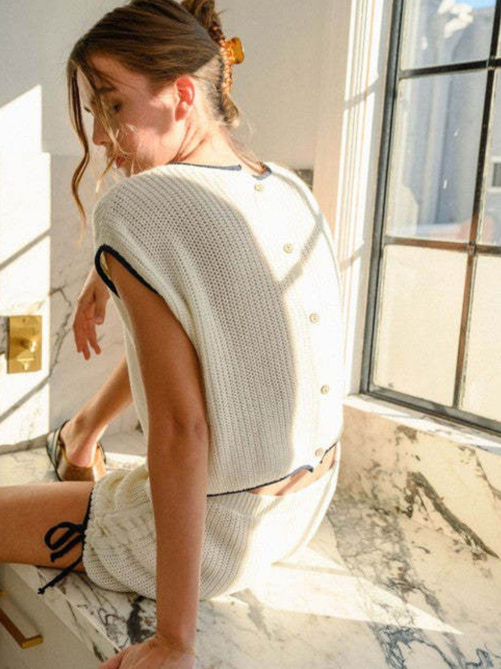 Contrast Trim Round Neck Top and Shorts Sweater Set - Delanoir