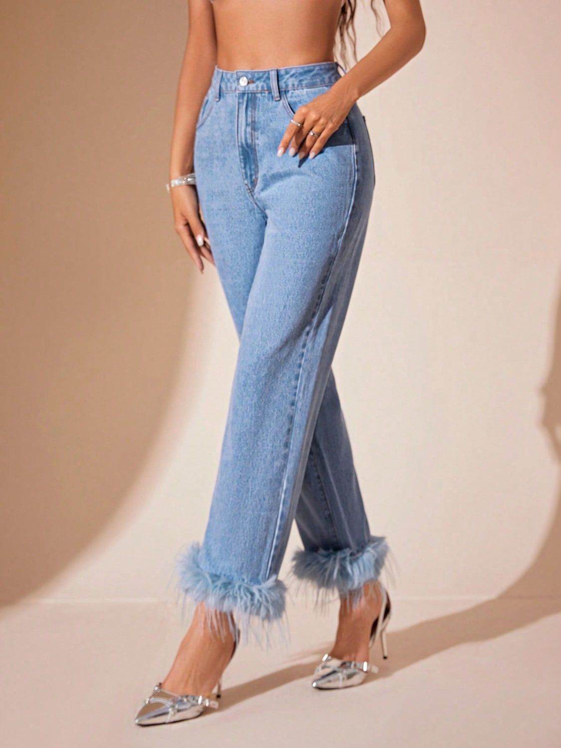 Plush Hem High Rise Straight Jeans - Delanoir