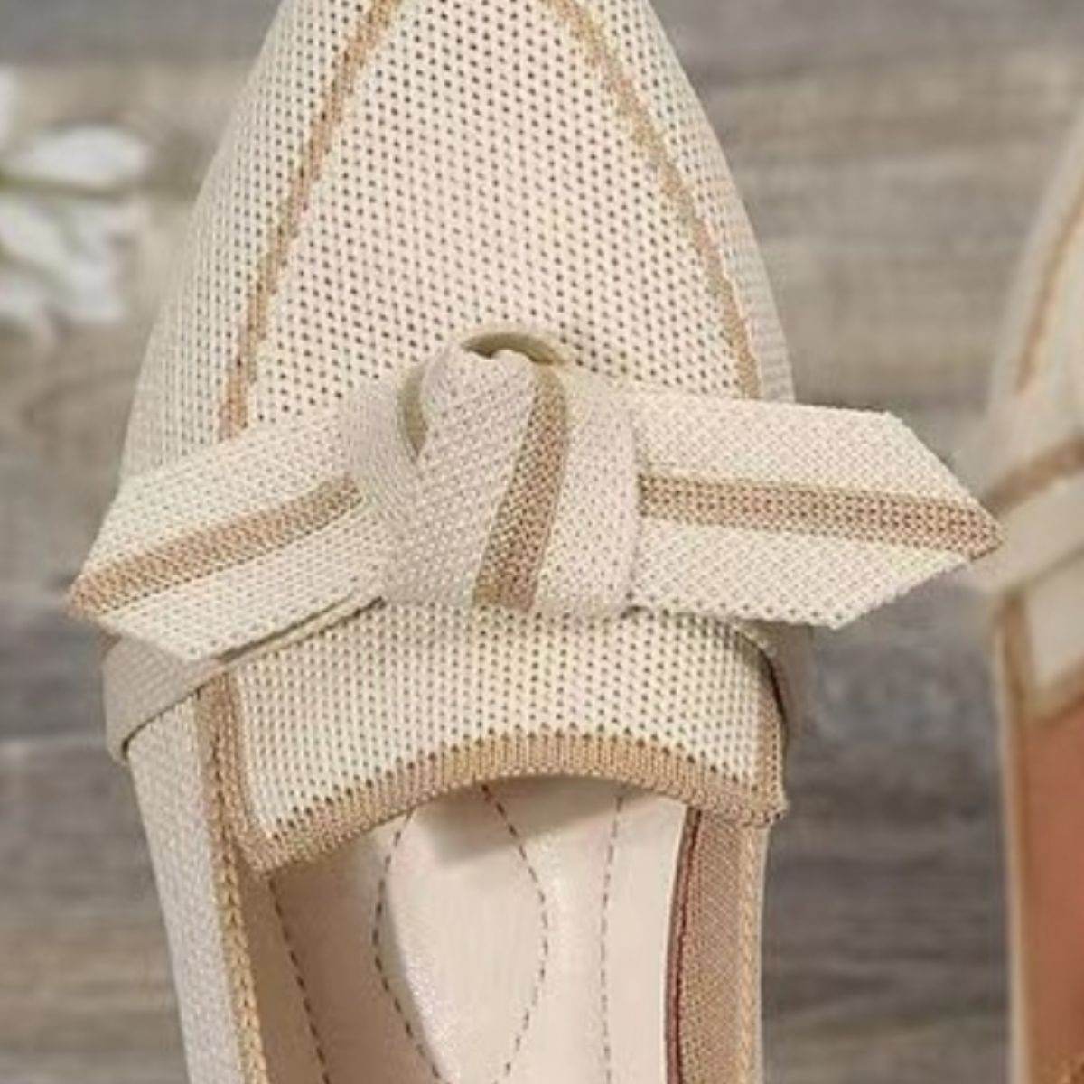 Bow Contrast Trim Point Toe Loafers - Delanoir