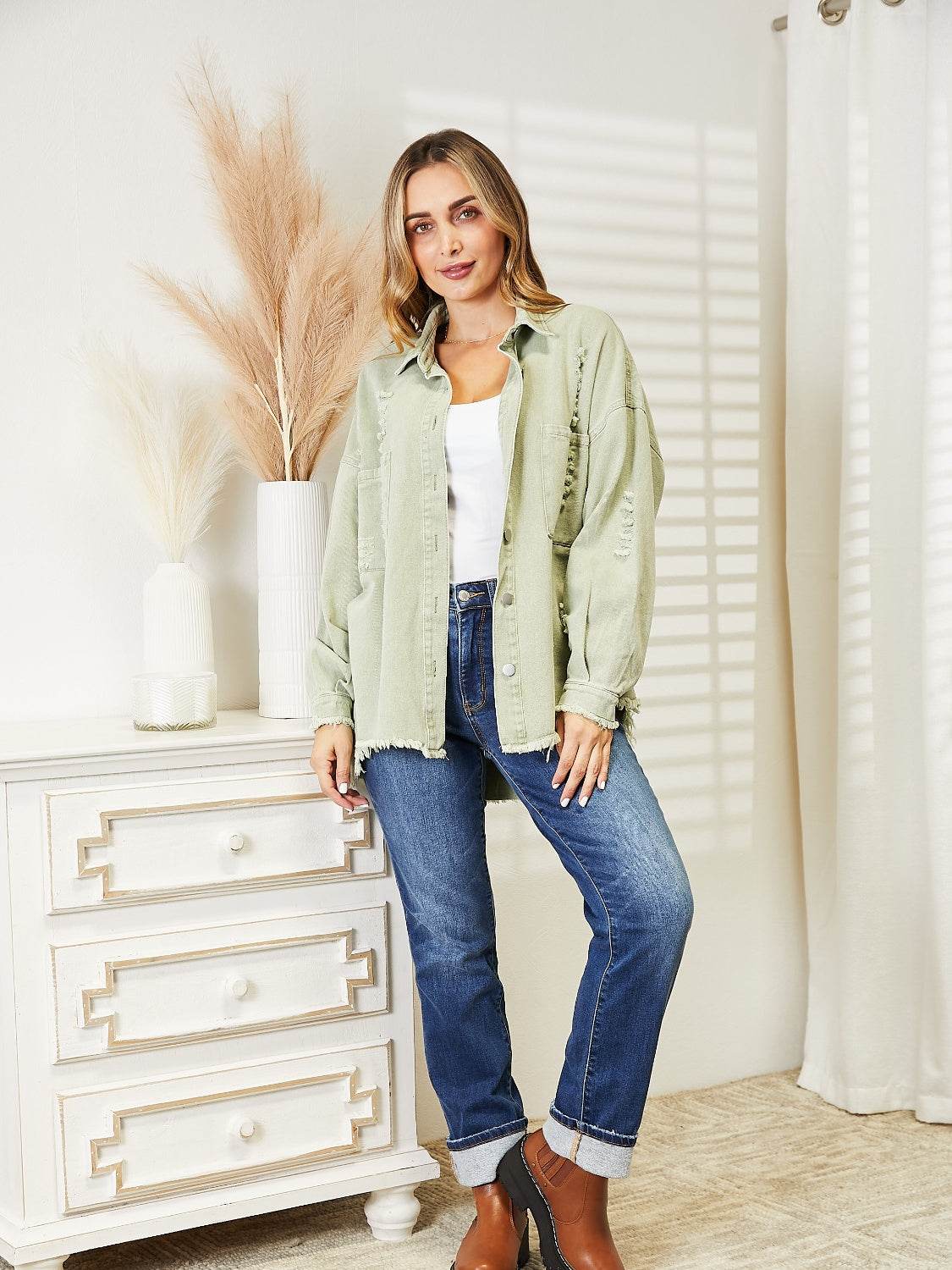 Distressed Raw Hem Denim Jacket - Delanoir