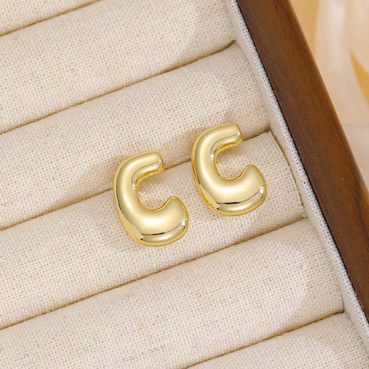 18K Gold-Plated Bubble Letter Stud Earrings - Delanoir