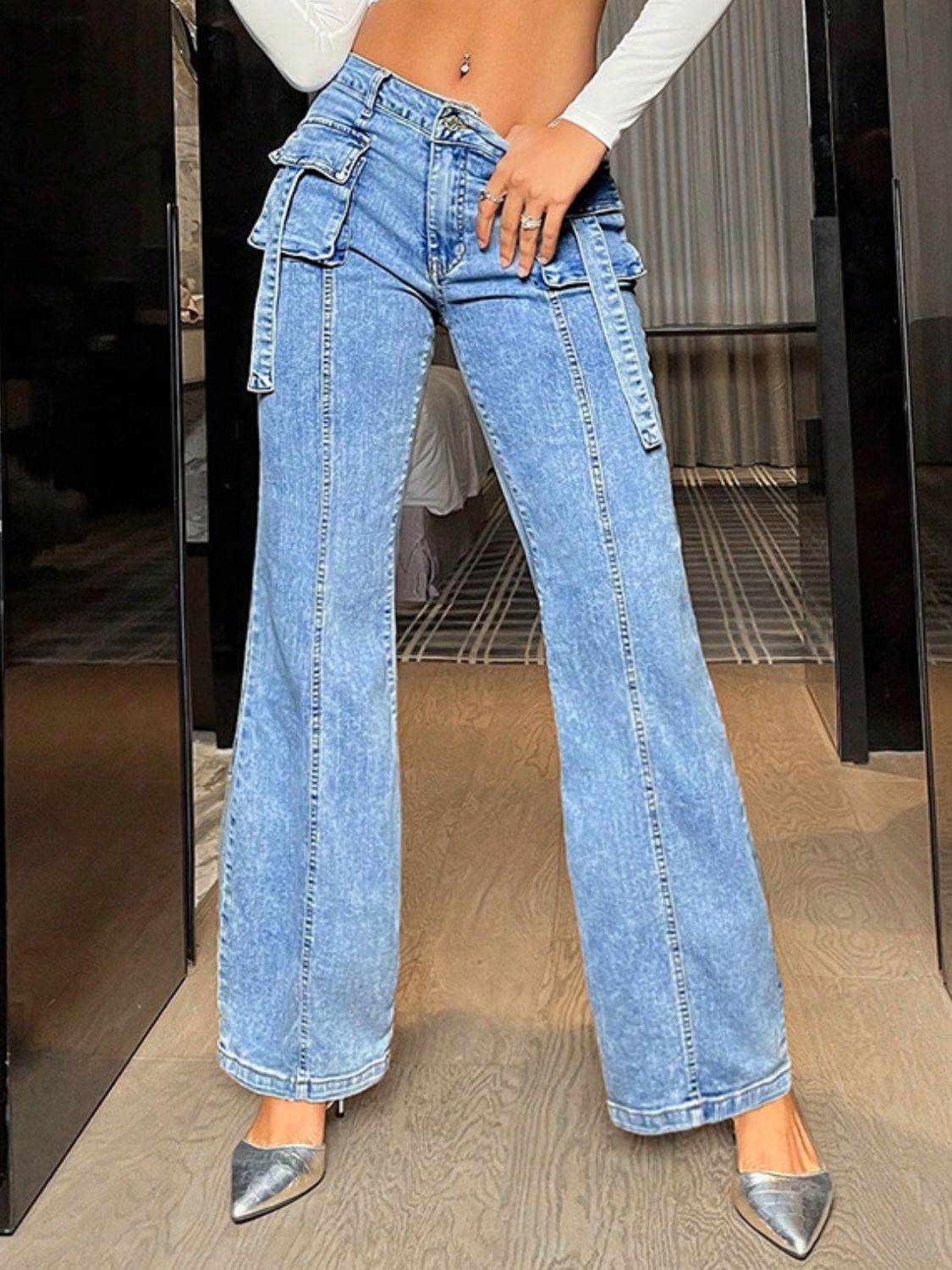 Mid Rise Straight Jeans with Cargo Pockets - Delanoir
