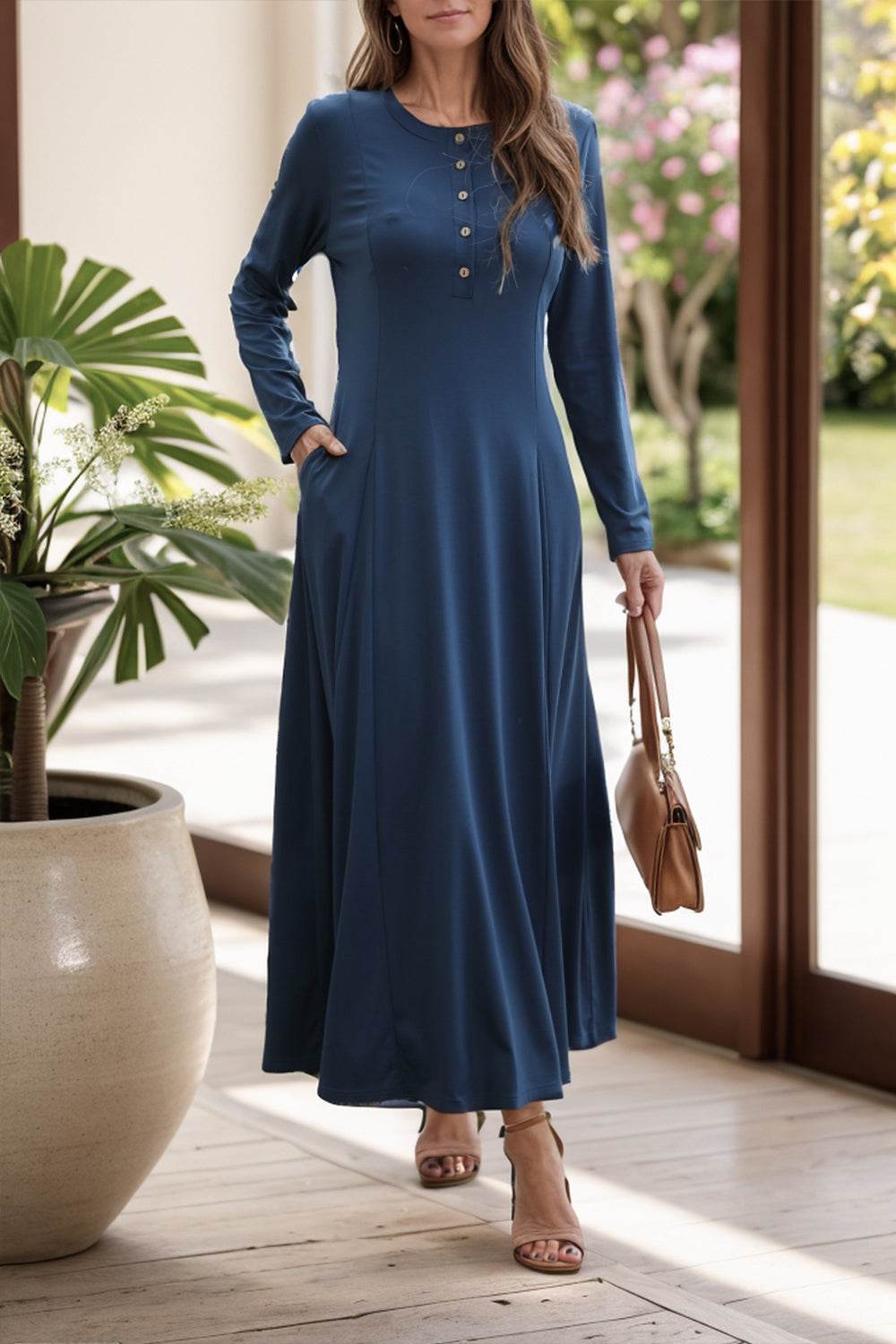 Round Neck Long Sleeve Maxi Dress with Pockets - Delanoir