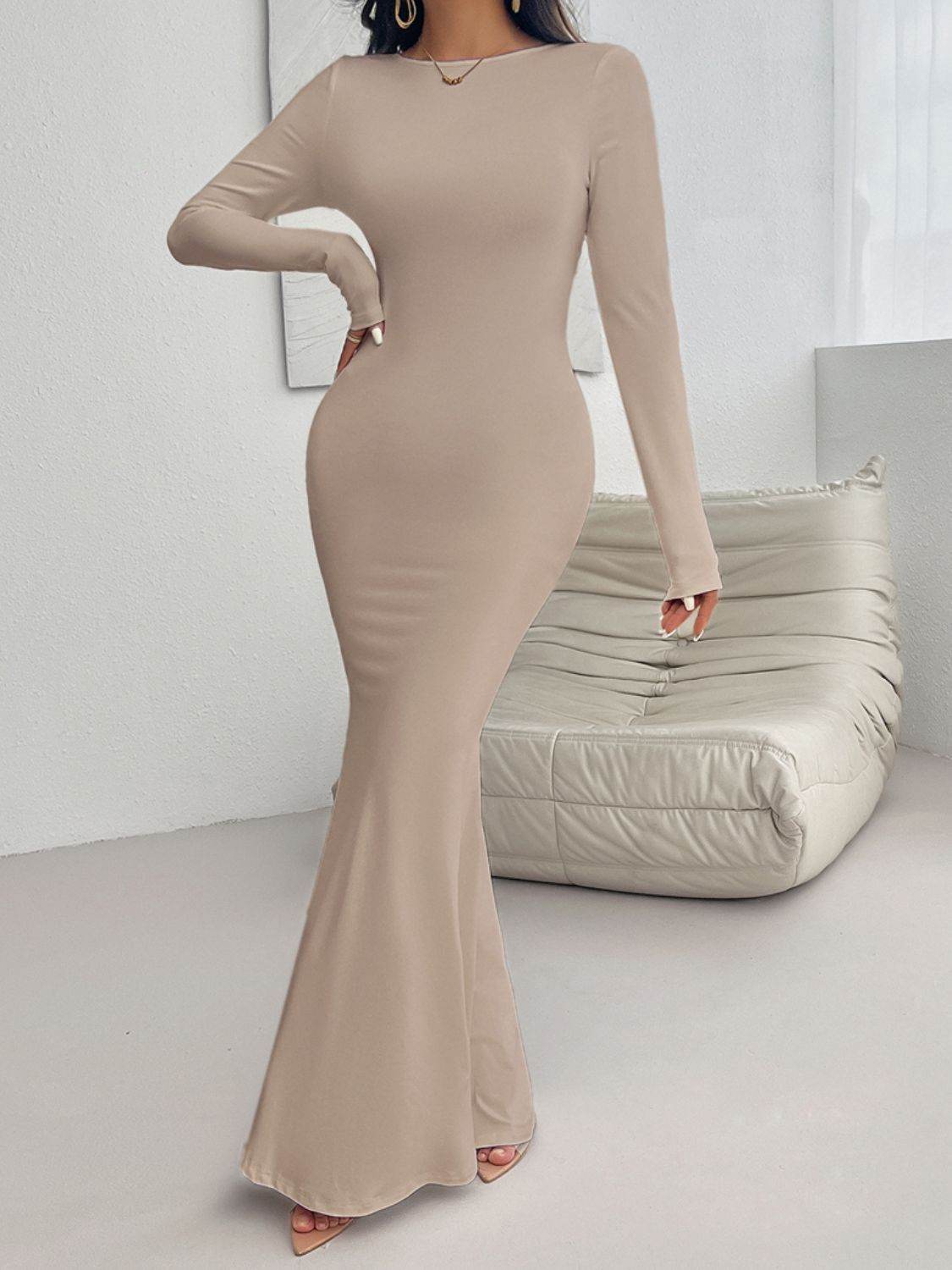 Devine Backless Round Neck Long Sleeve Maxi Dress - Delanoir