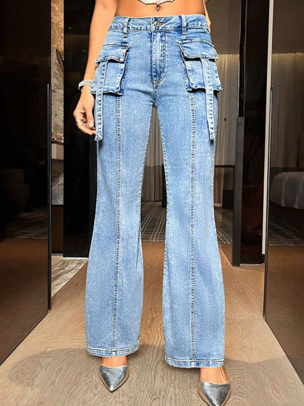 Mid Rise Straight Jeans with Cargo Pockets - Delanoir