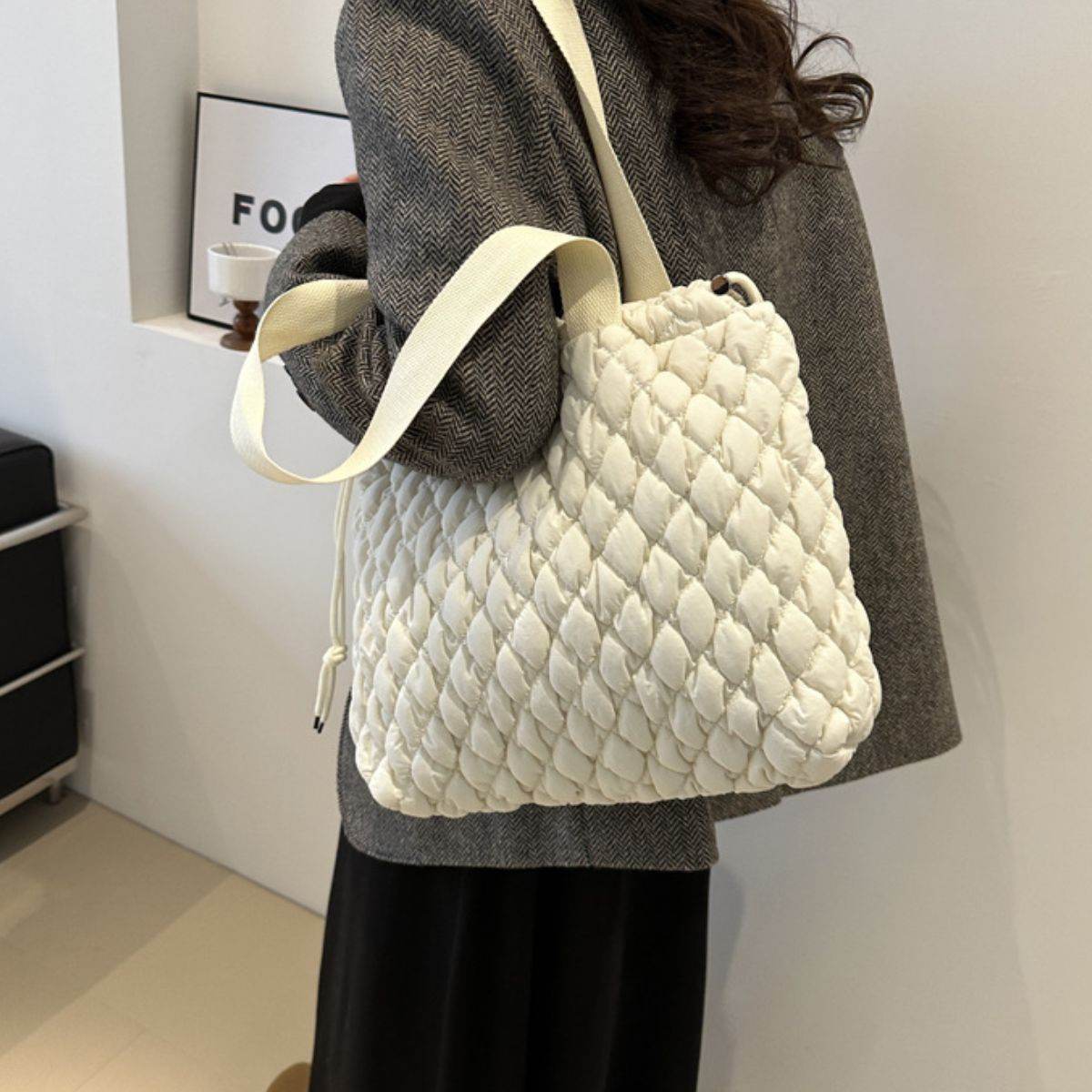 Drawstring Bubble Texture Tote Bag - Delanoir