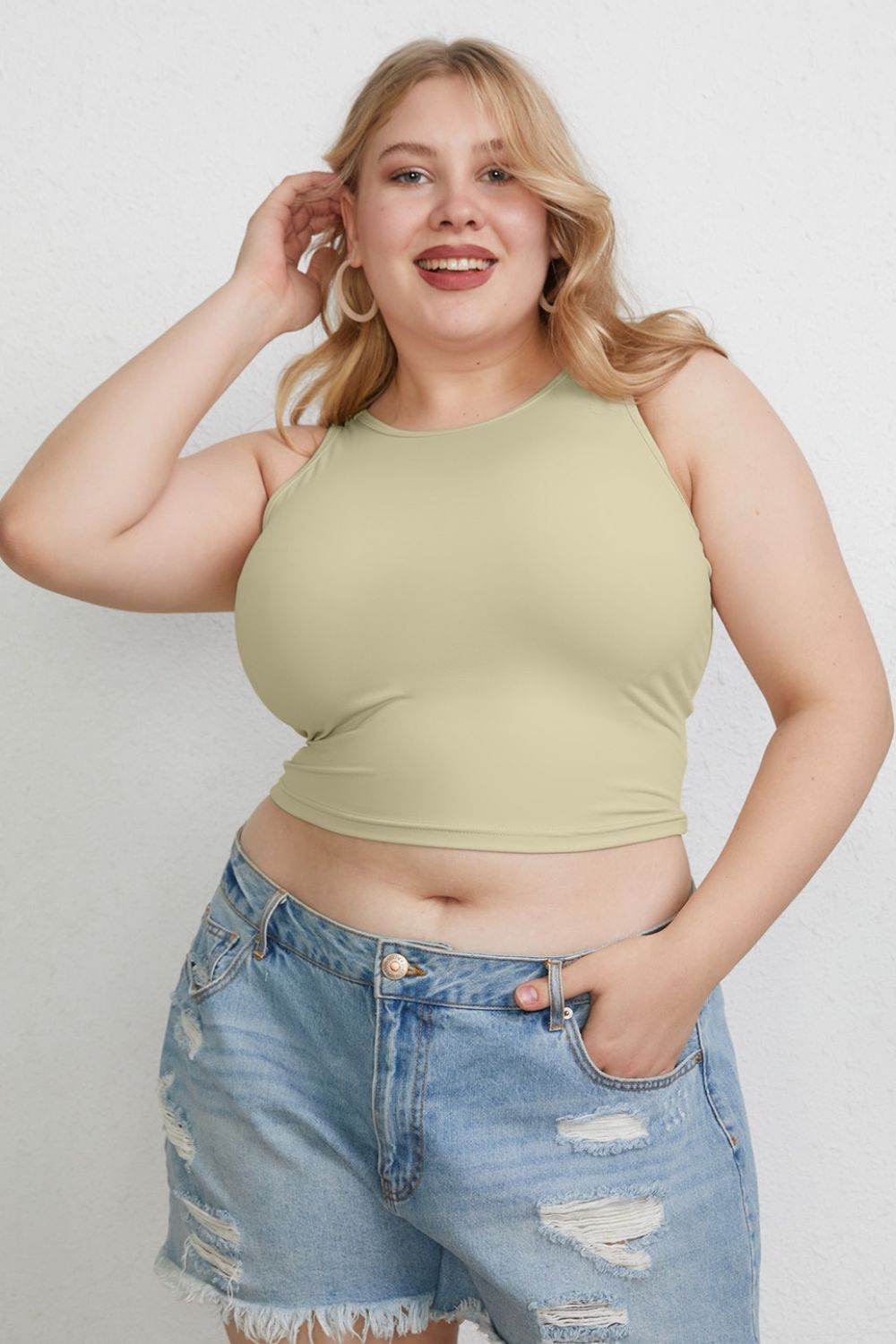 Basic Bae Full Size Round Neck Slim Tank - Delanoir