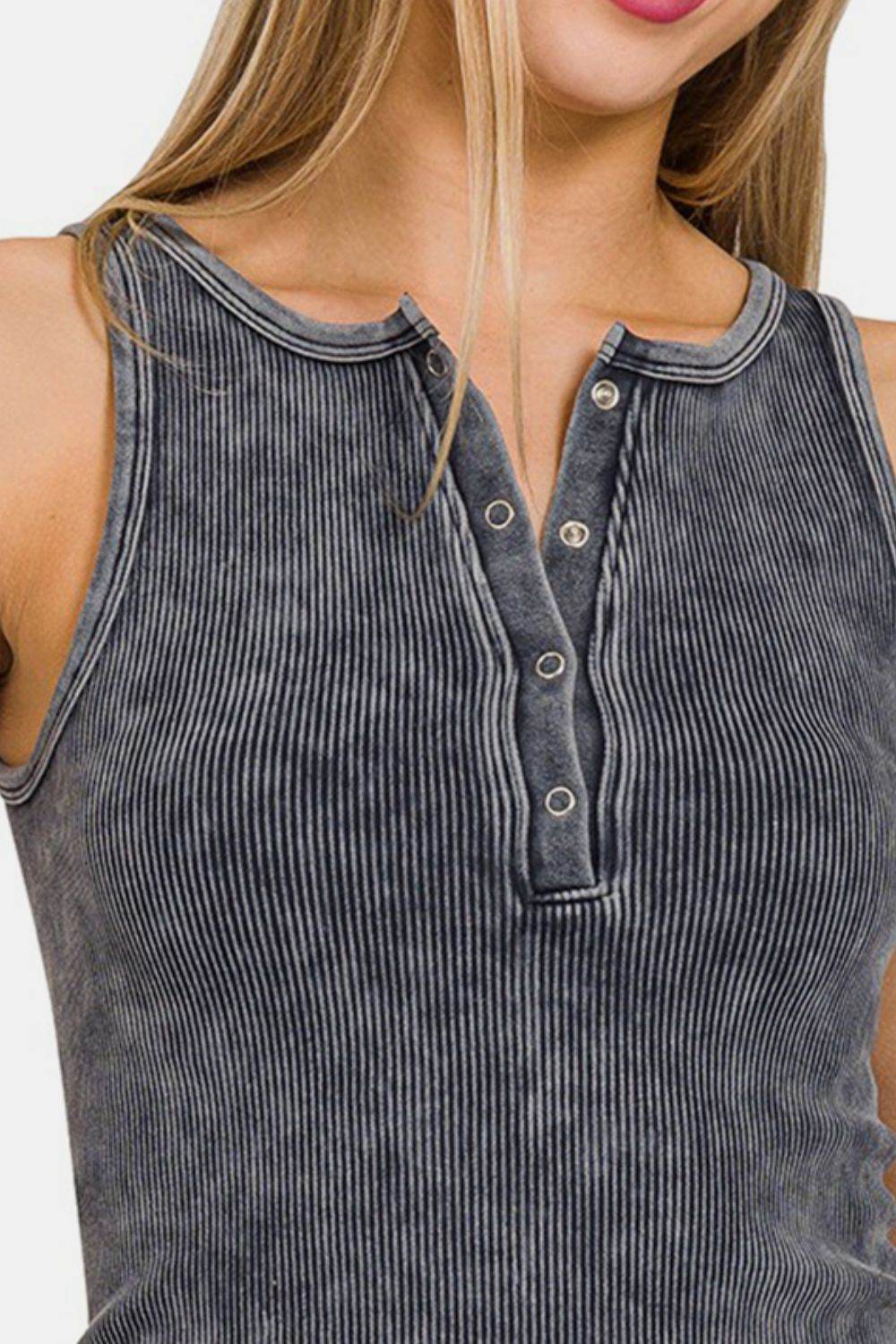 Zenana Washed Ribbed Half Snap Seamless Tank - Delanoir