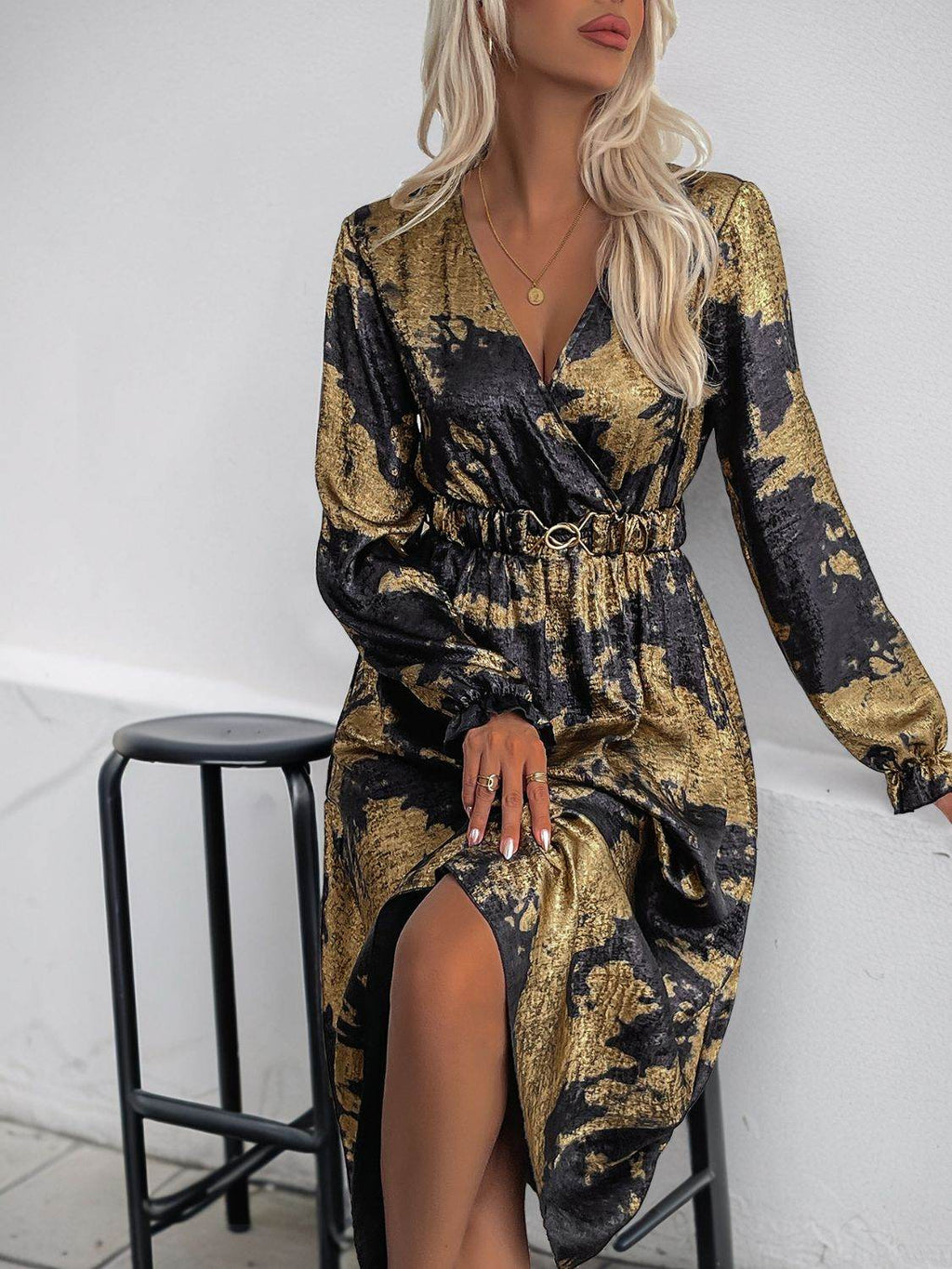 Perfee Printed Surplice Long Sleeve Midi Dress - Delanoir
