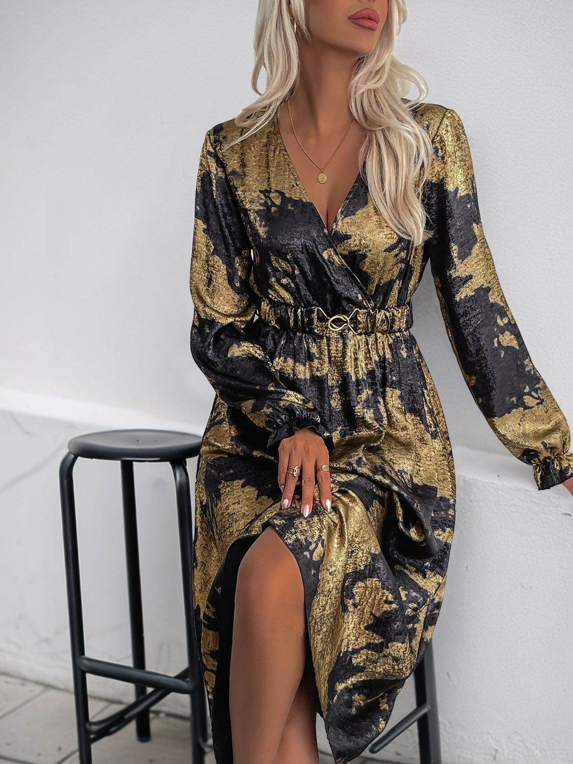 Perfee Printed Surplice Long Sleeve Midi Dress - Delanoir