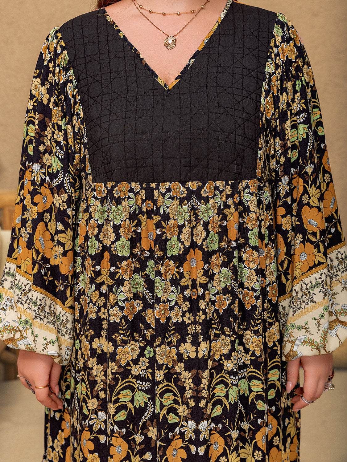 Plus Size Floral V-Neck Balloon Sleeve Midi Dress - Delanoir