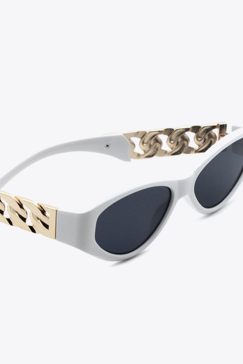 Chain Detail Temple Cat Eye Sunglasses - Delanoir