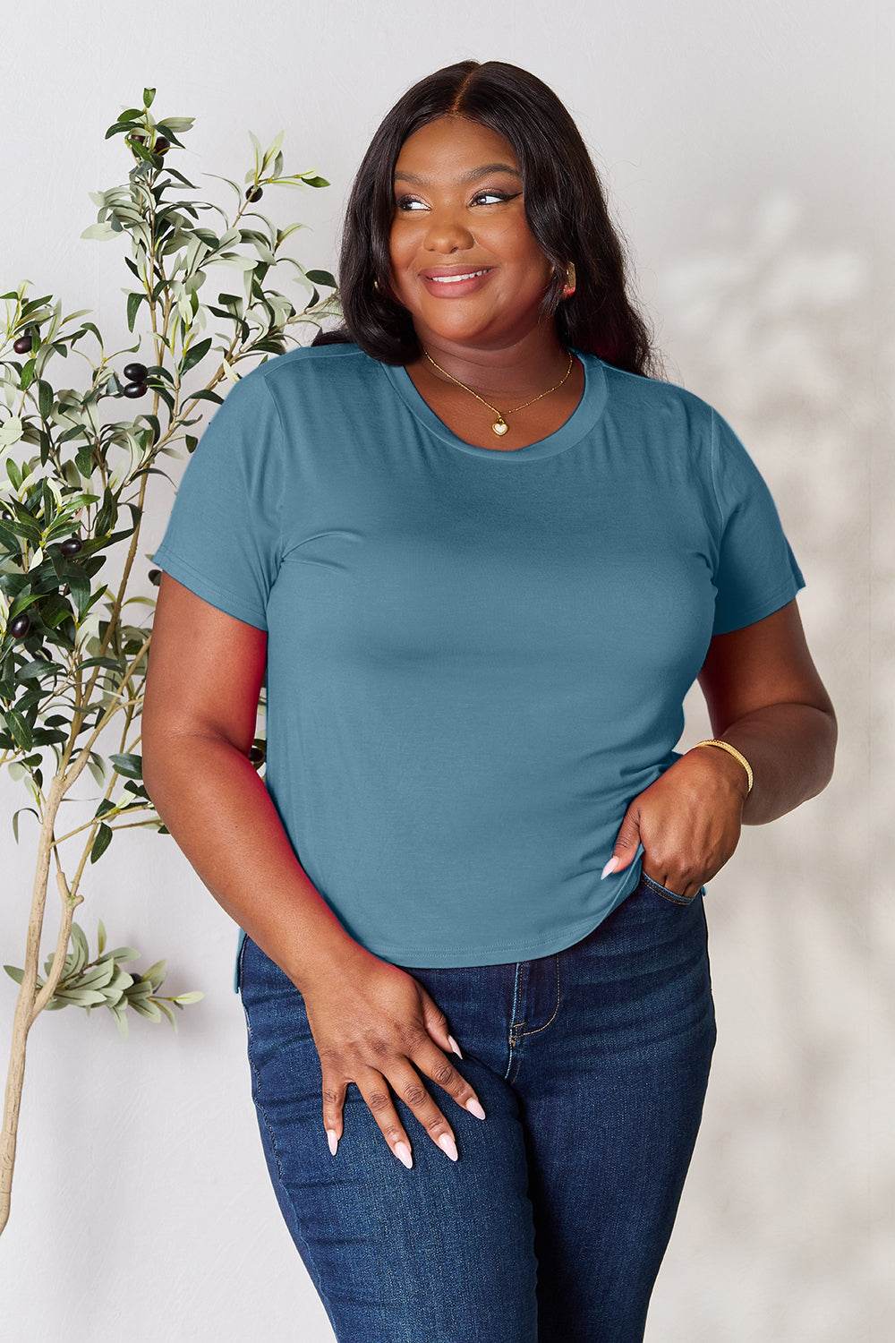 Basic Bae Full Size Round Neck Short Sleeve T-Shirt - Delanoir