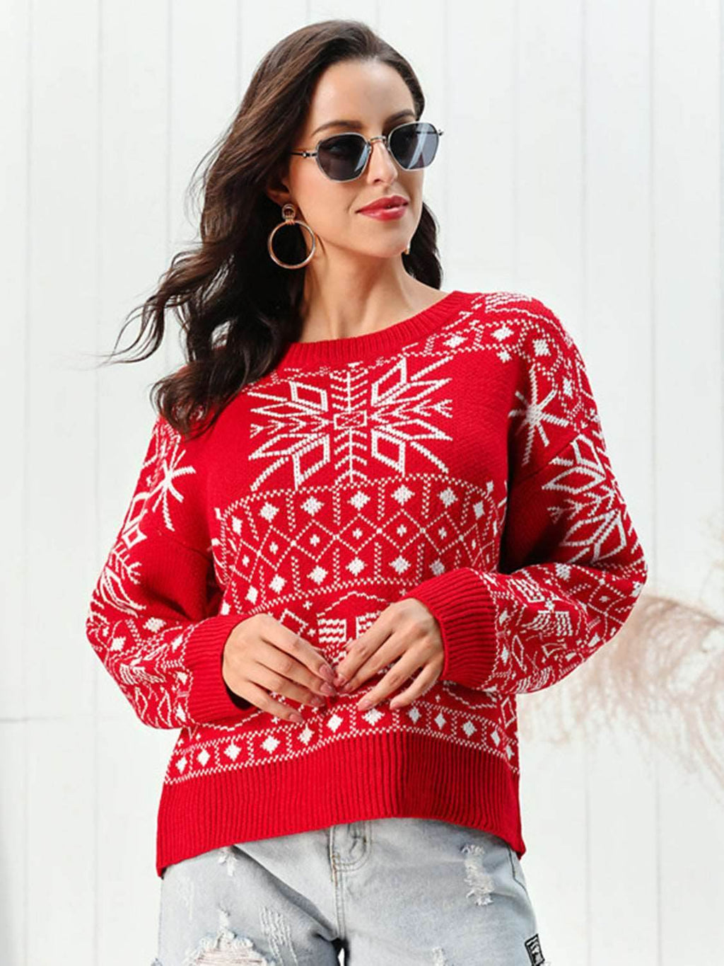 Snowflake Pattern Round Neck Sweater - Delanoir