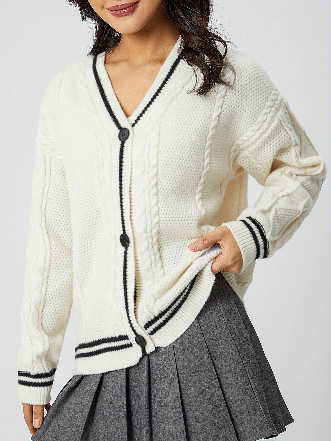 Star Embroidered V-Neck Long Sleeve Cardigan - Delanoir