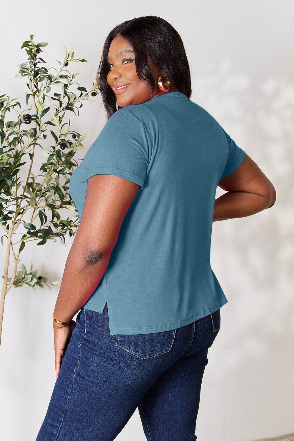 Basic Bae Full Size Round Neck Short Sleeve T-Shirt - Delanoir