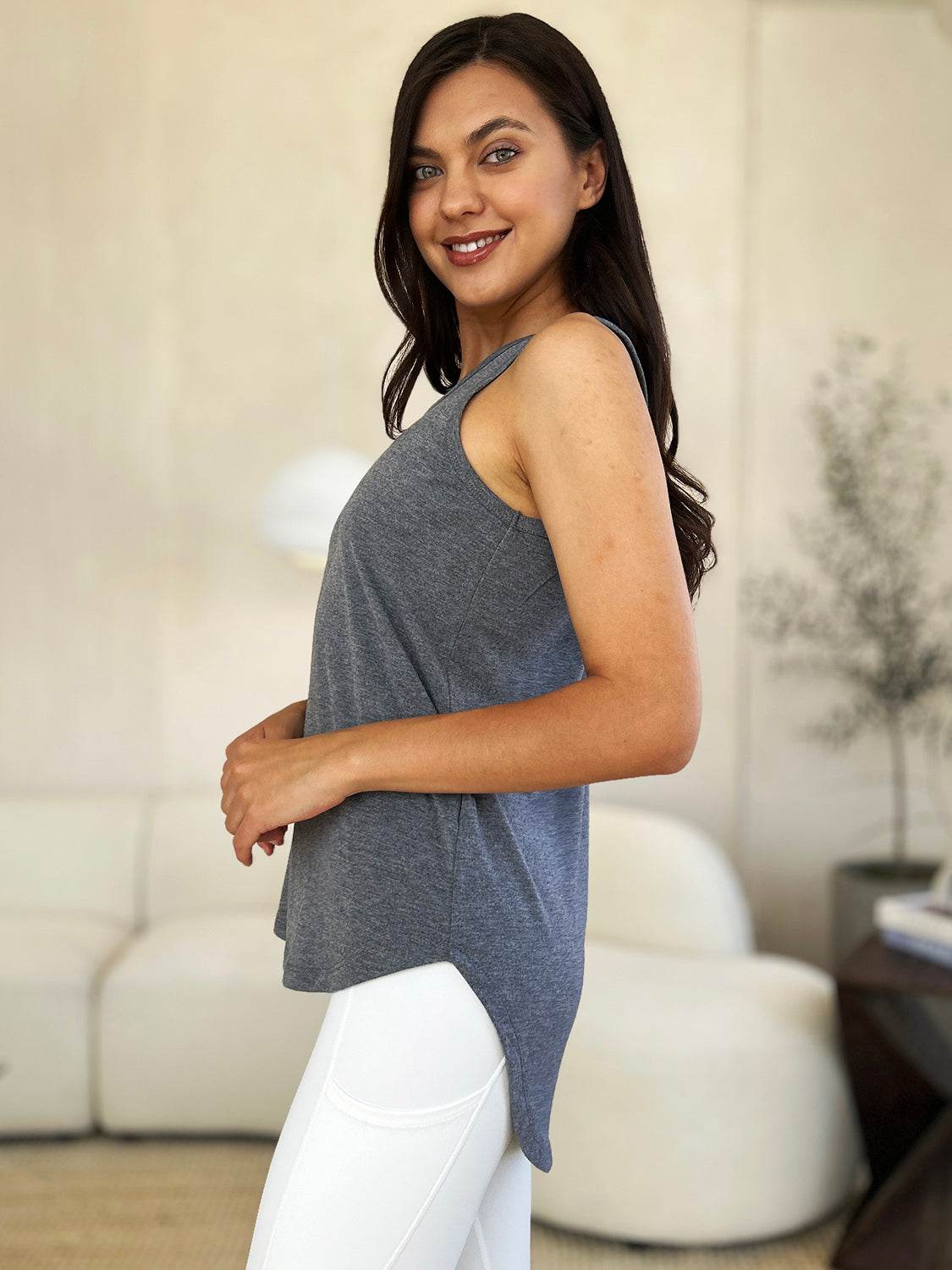 Basic Bae Full Size Round Neck Curved Hem Tank - Delanoir