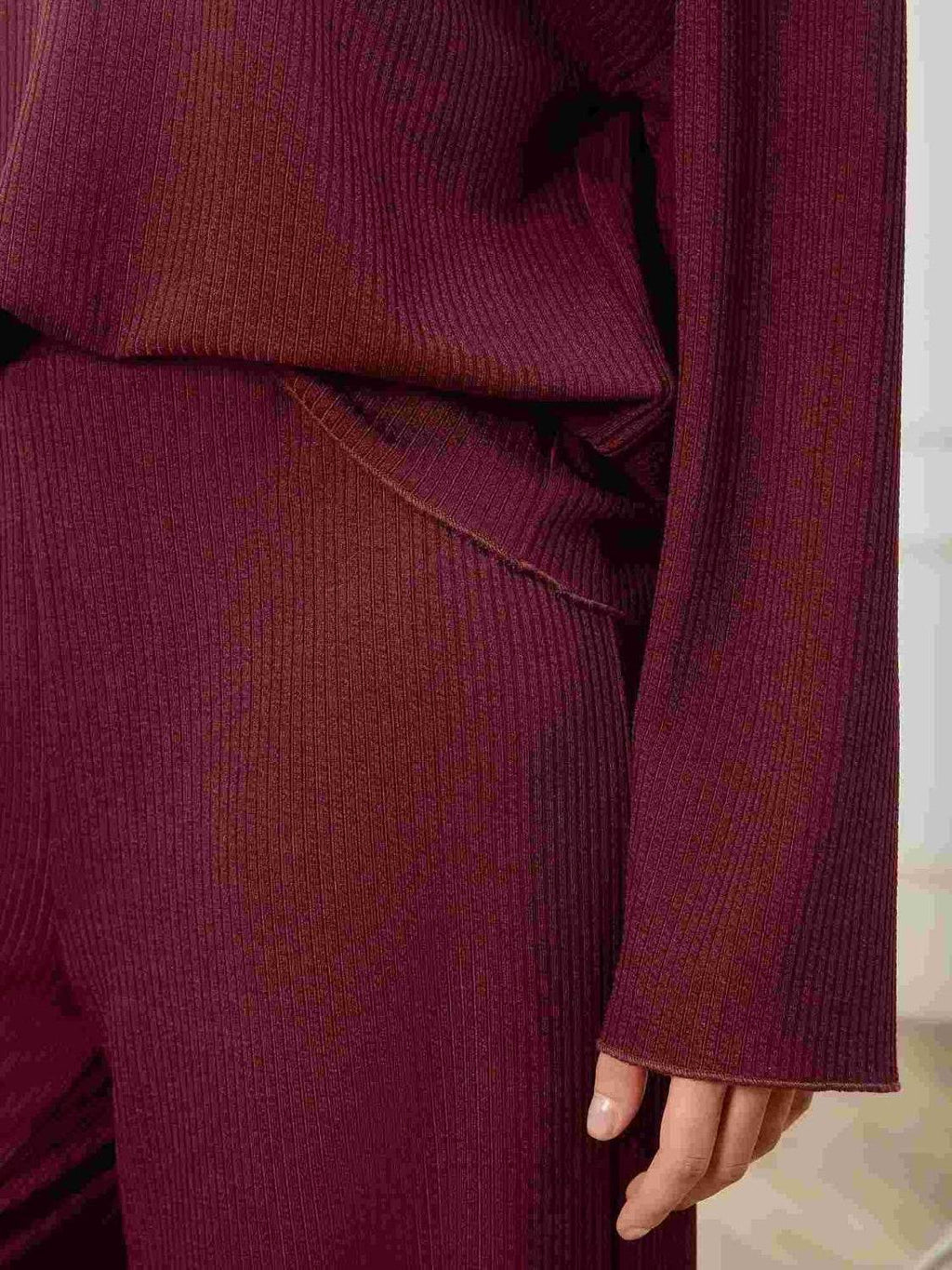V-Neck Long Sleeve Top and Wide Leg Pants Set - Delanoir
