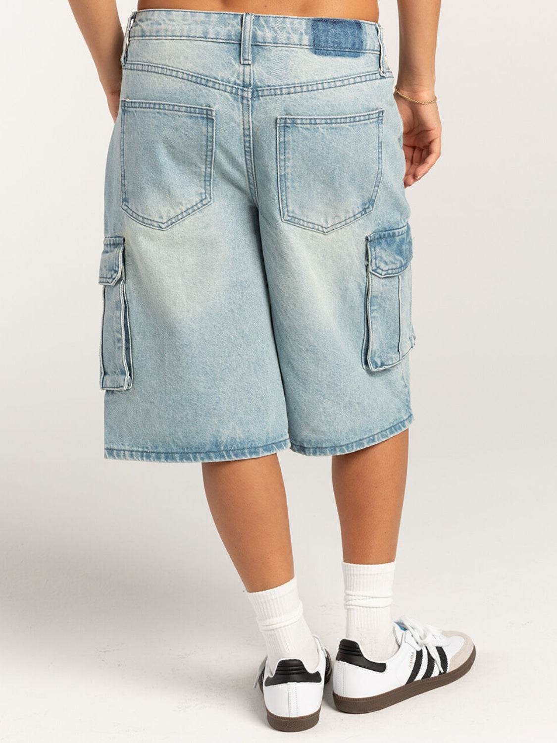 Mid-Rise Waist Denim Shorts with Pockets - Delanoir