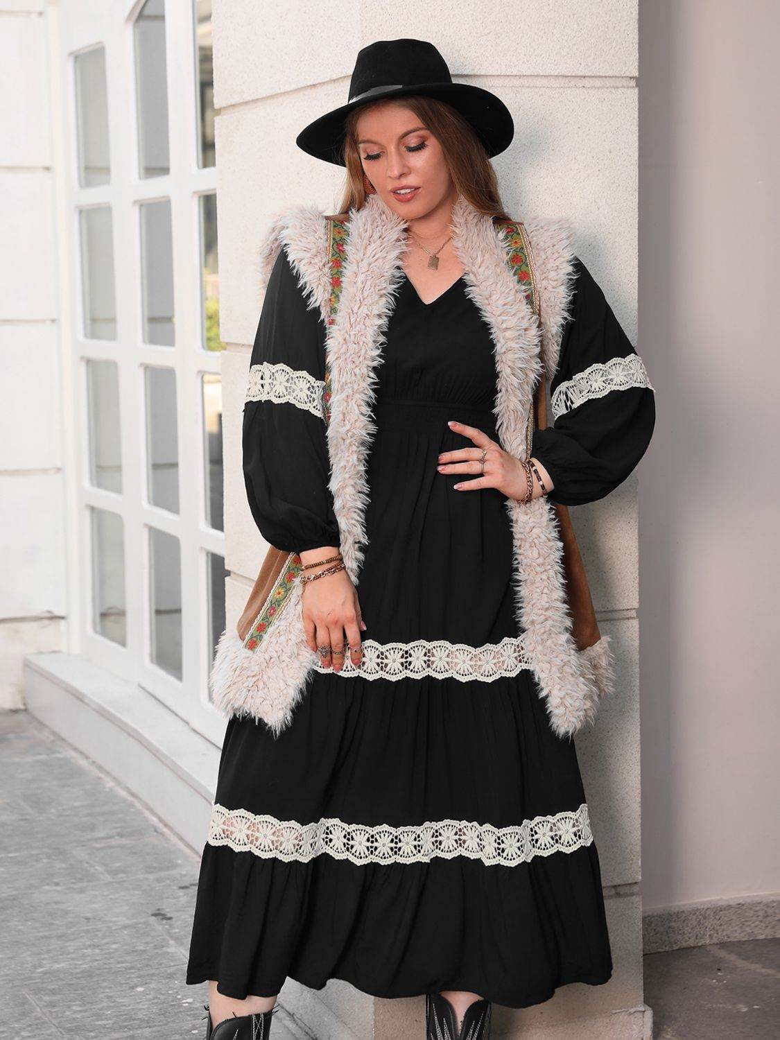 Plus Size Lace Detail V-Neck Long Sleeve Midi Dress - Delanoir
