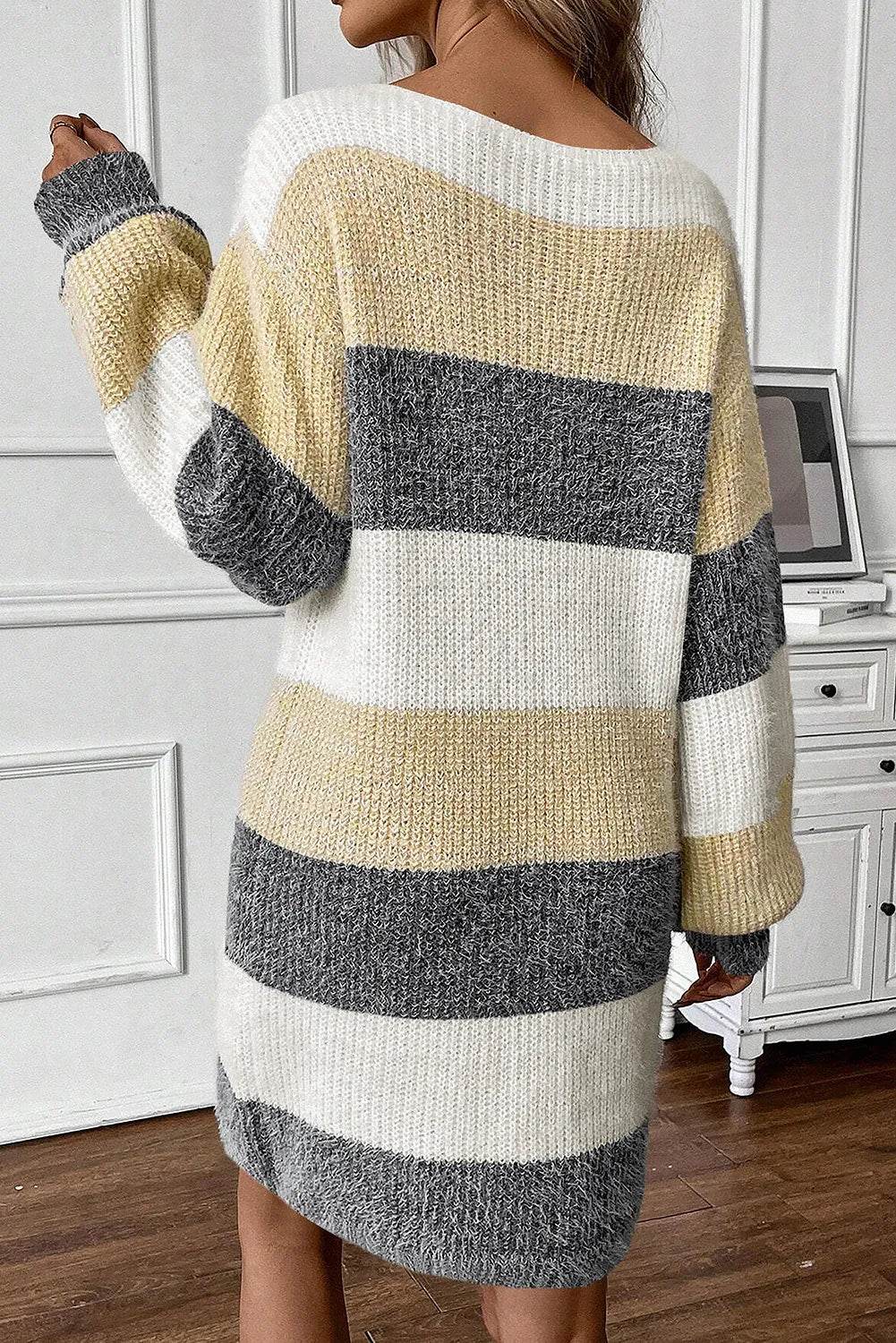 Color Block Boat Neck Long Sleeve Sweater Dress - Delanoir