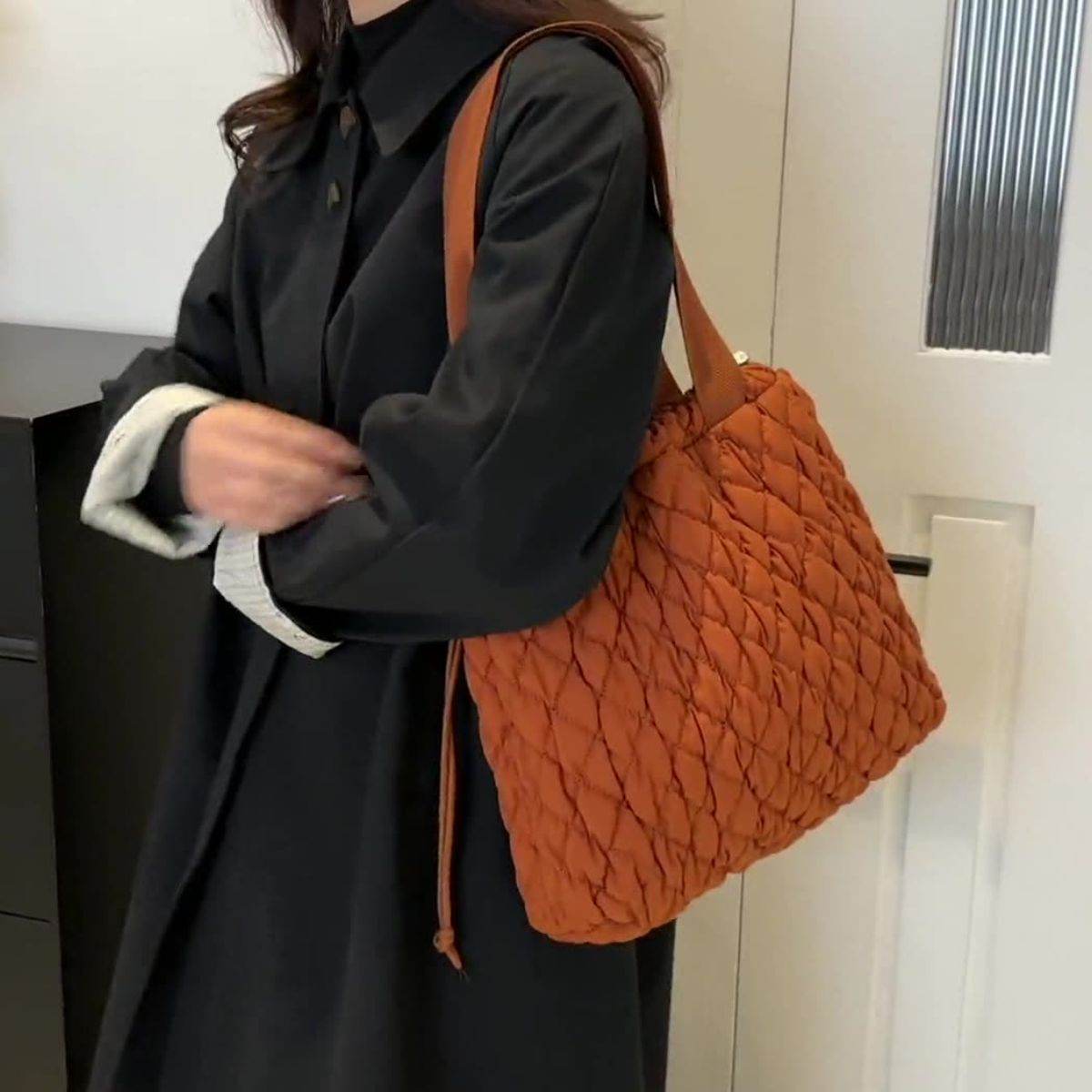 Drawstring Bubble Texture Tote Bag - Delanoir