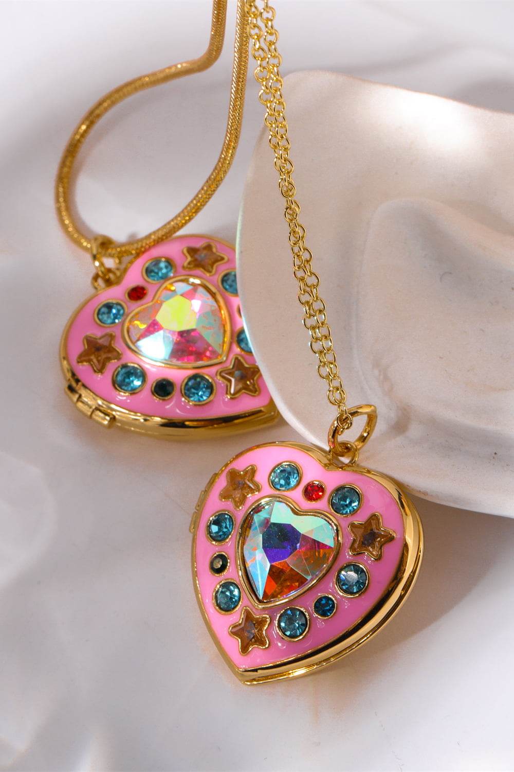 Rhinestone Decor Heart Box Pendant Necklace - Delanoir
