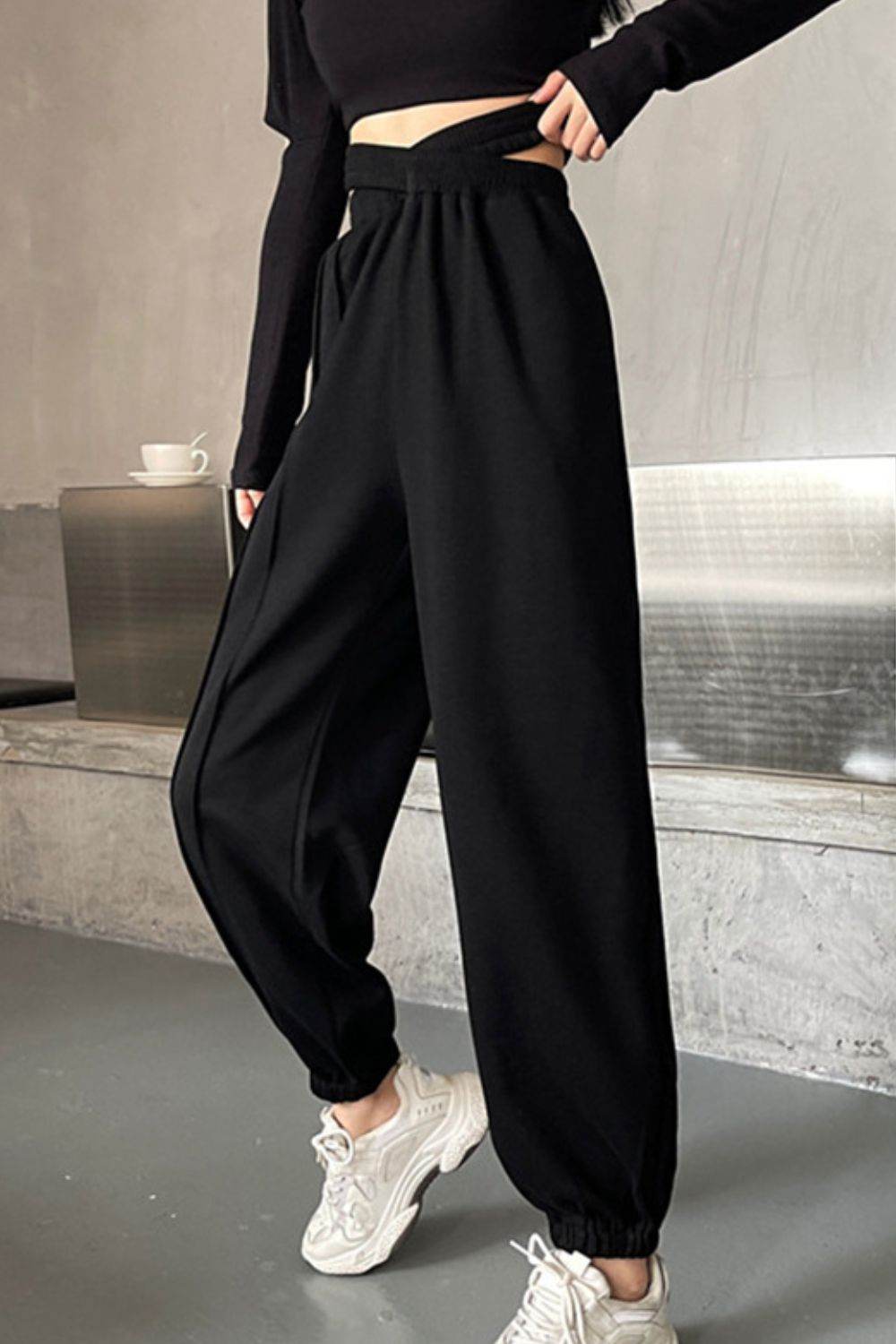 Crisscross Long Sweatpants - Delanoir