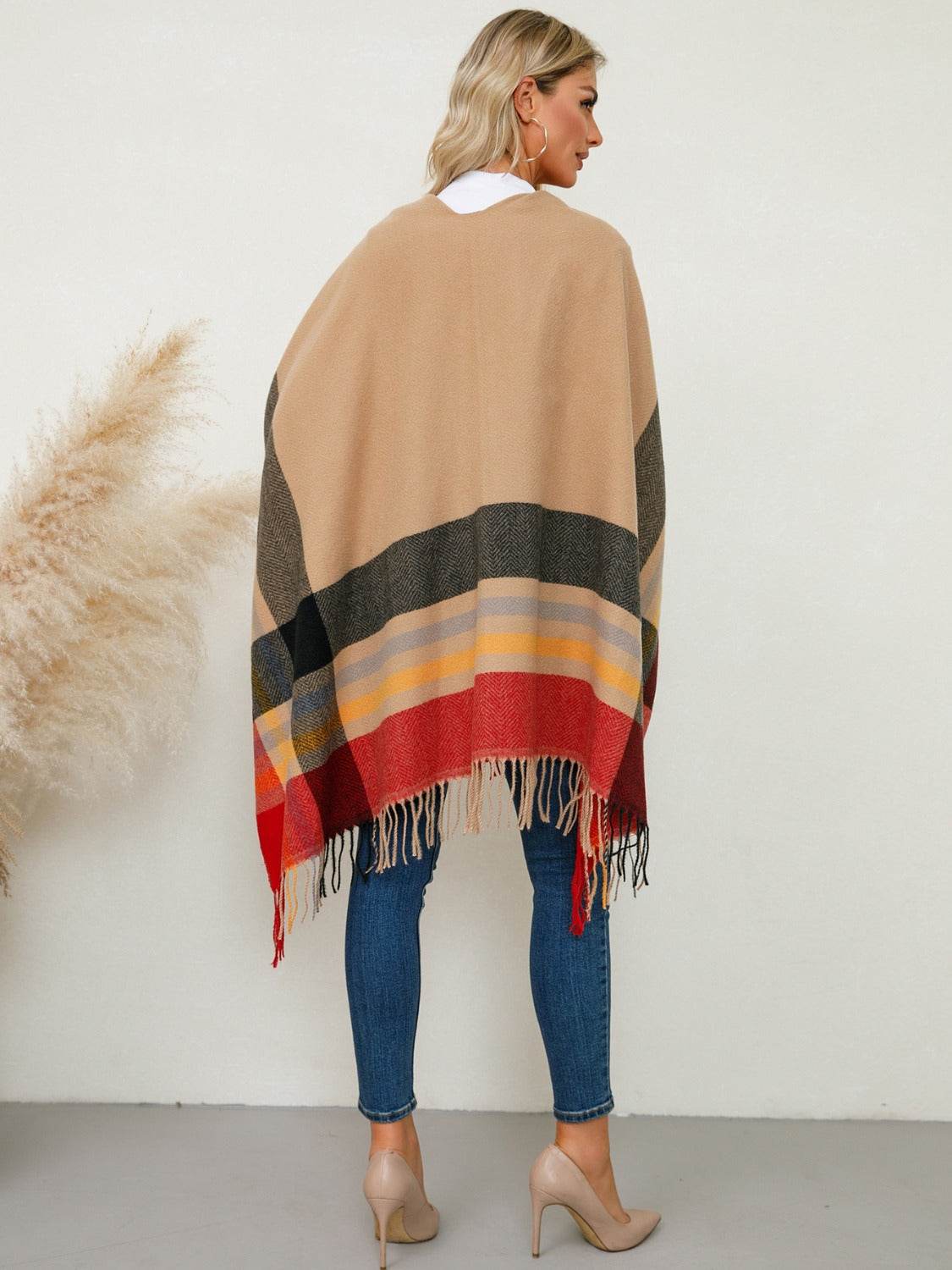 Fringe Contrast Plaid Poncho - Delanoir