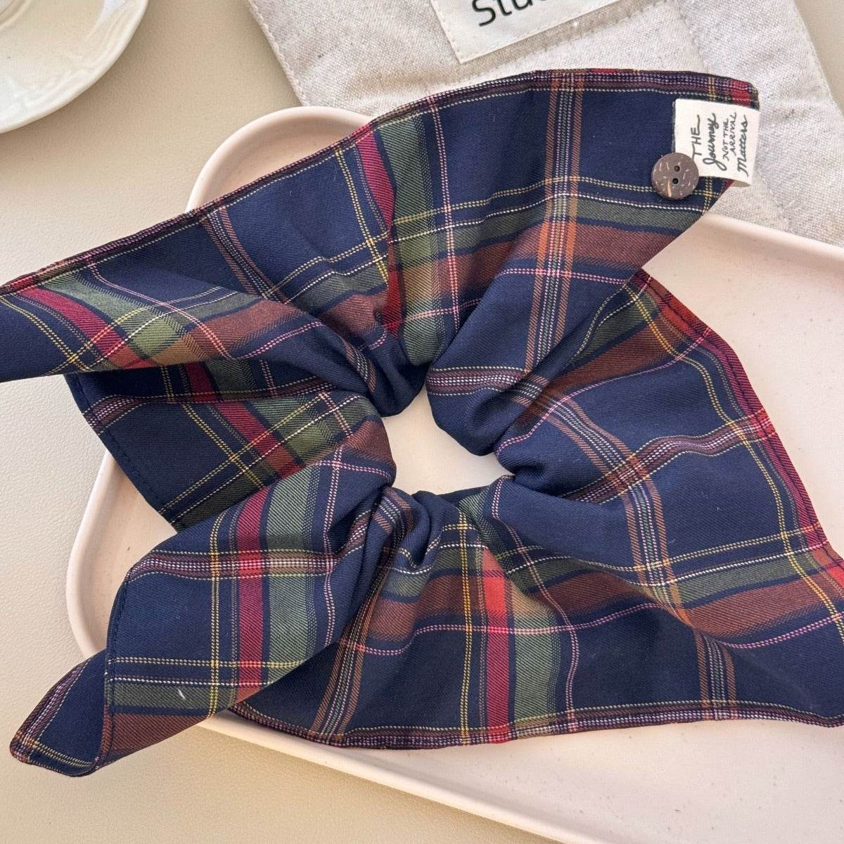 Contrast Plaid Elastic Hair Scrunchy - Delanoir
