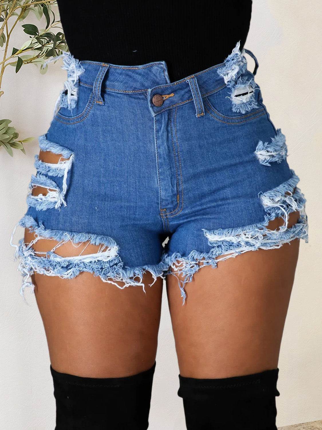 Distressed Raw Hem Denim Shorts with Pockets - Delanoir