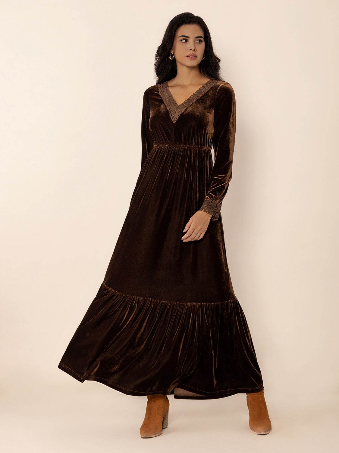 Lace Detail V-Neck Long Sleeve Maxi Dress - Delanoir