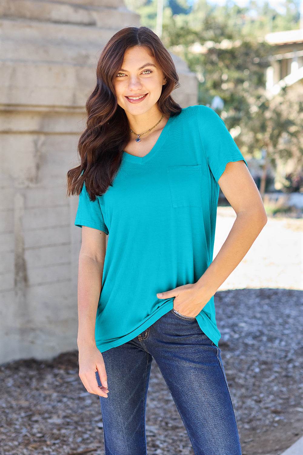 Basic Bae Full Size V-Neck Short Sleeve T-Shirt - Delanoir