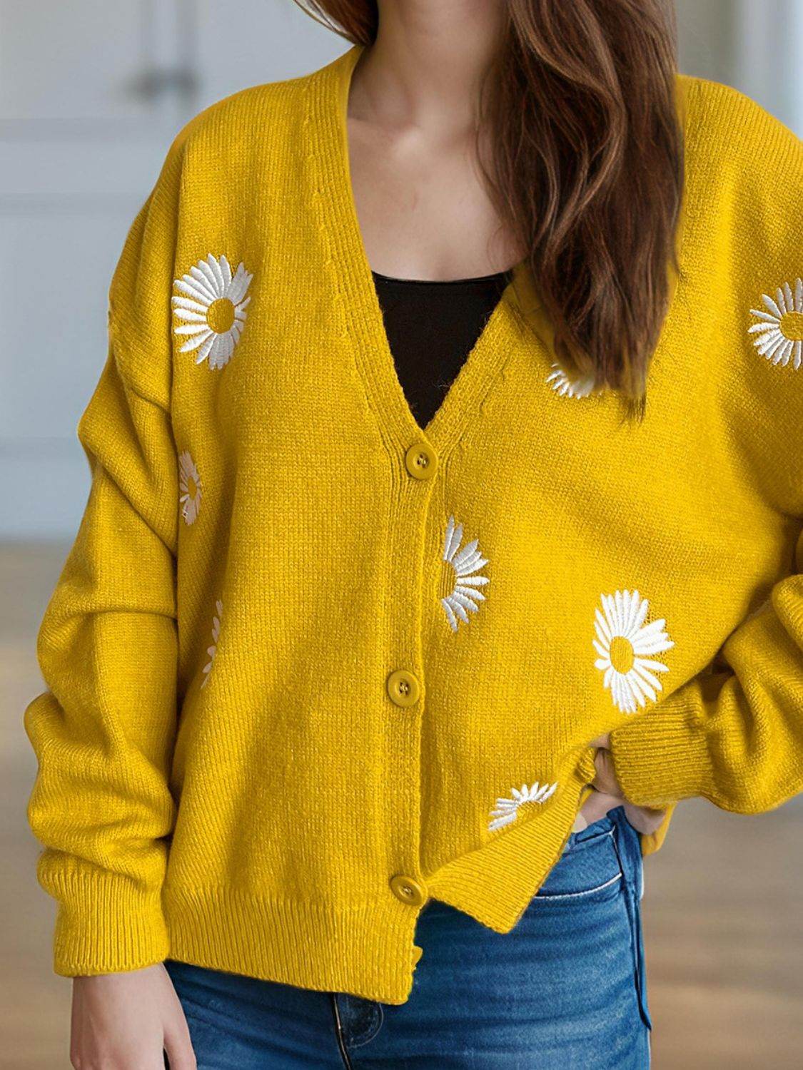 Daisy Button Up V-Neck Cardigan - Delanoir
