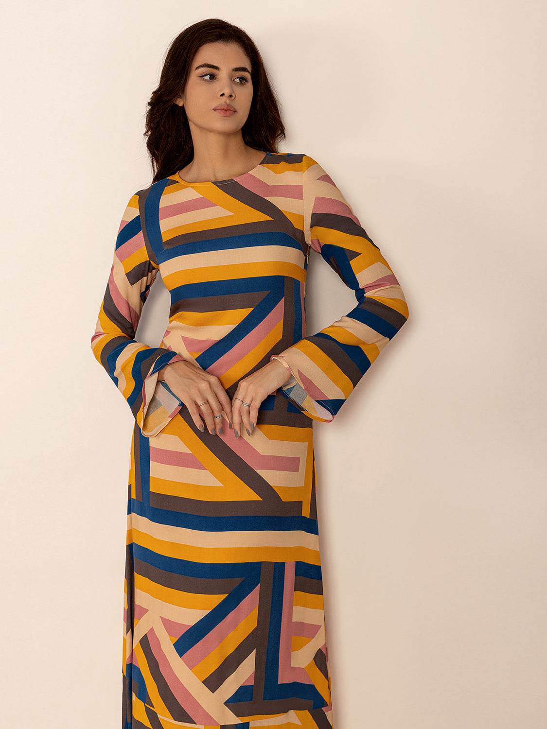 Contrast Round Neck Flare Sleeve Midi Dress - Delanoir