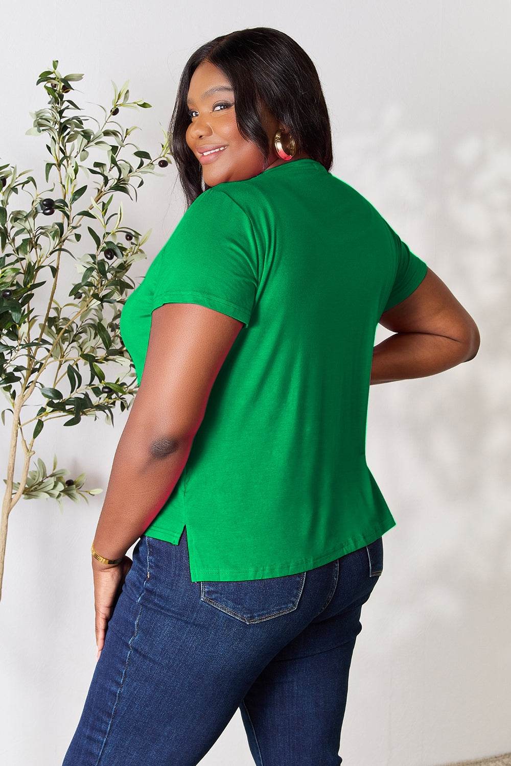 Basic Bae Full Size Round Neck Short Sleeve T-Shirt - Delanoir
