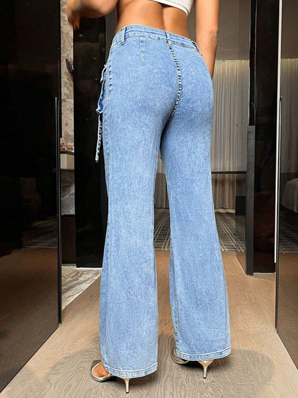 Mid Rise Straight Jeans with Cargo Pockets - Delanoir