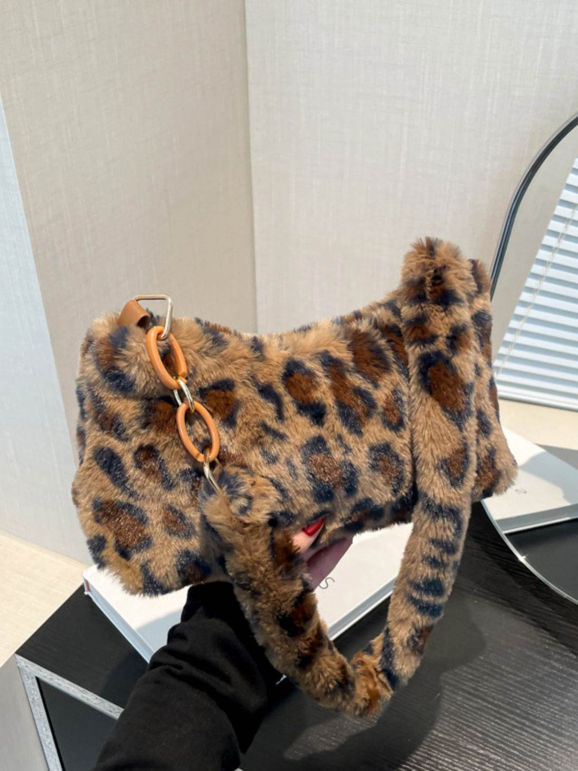 Leopard Fluff Shoulder Bag - Delanoir