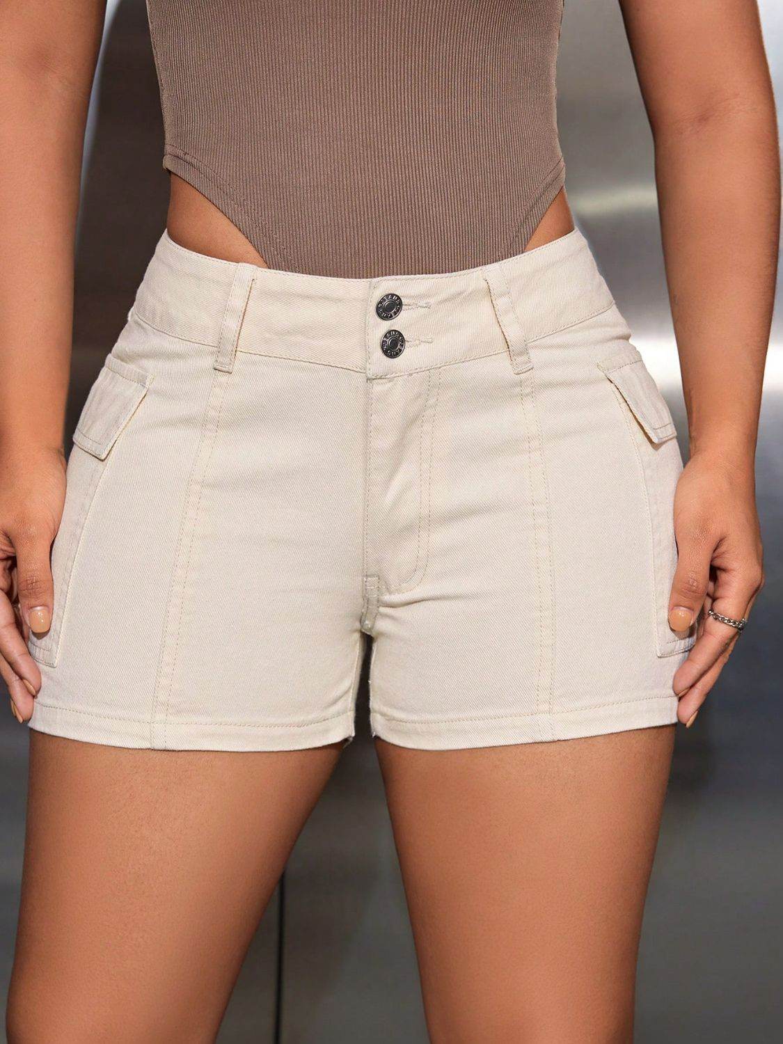 Mid-Rise Waist Denim Shorts with Pockets - Delanoir