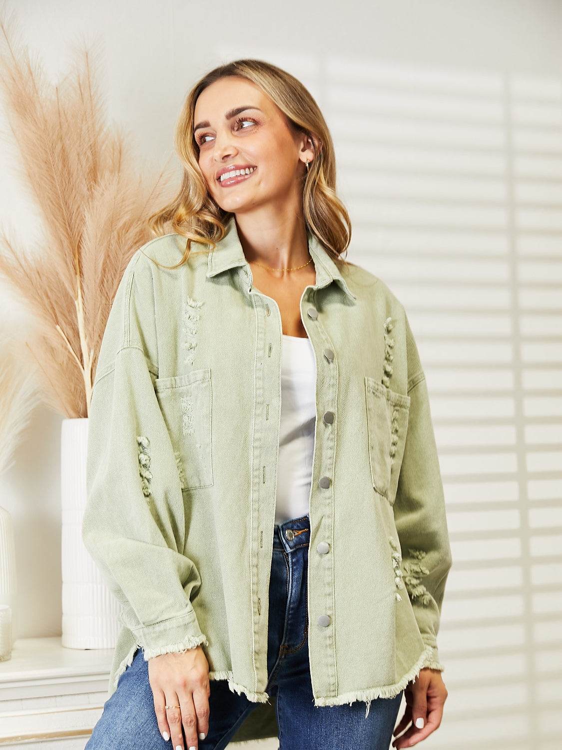 Distressed Raw Hem Denim Jacket - Delanoir
