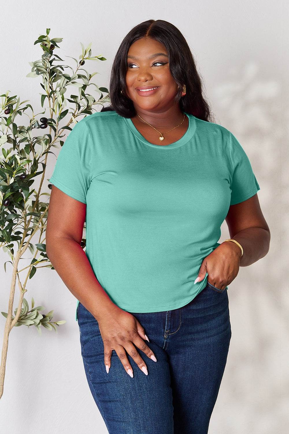 Basic Bae Full Size Round Neck Short Sleeve T-Shirt - Delanoir