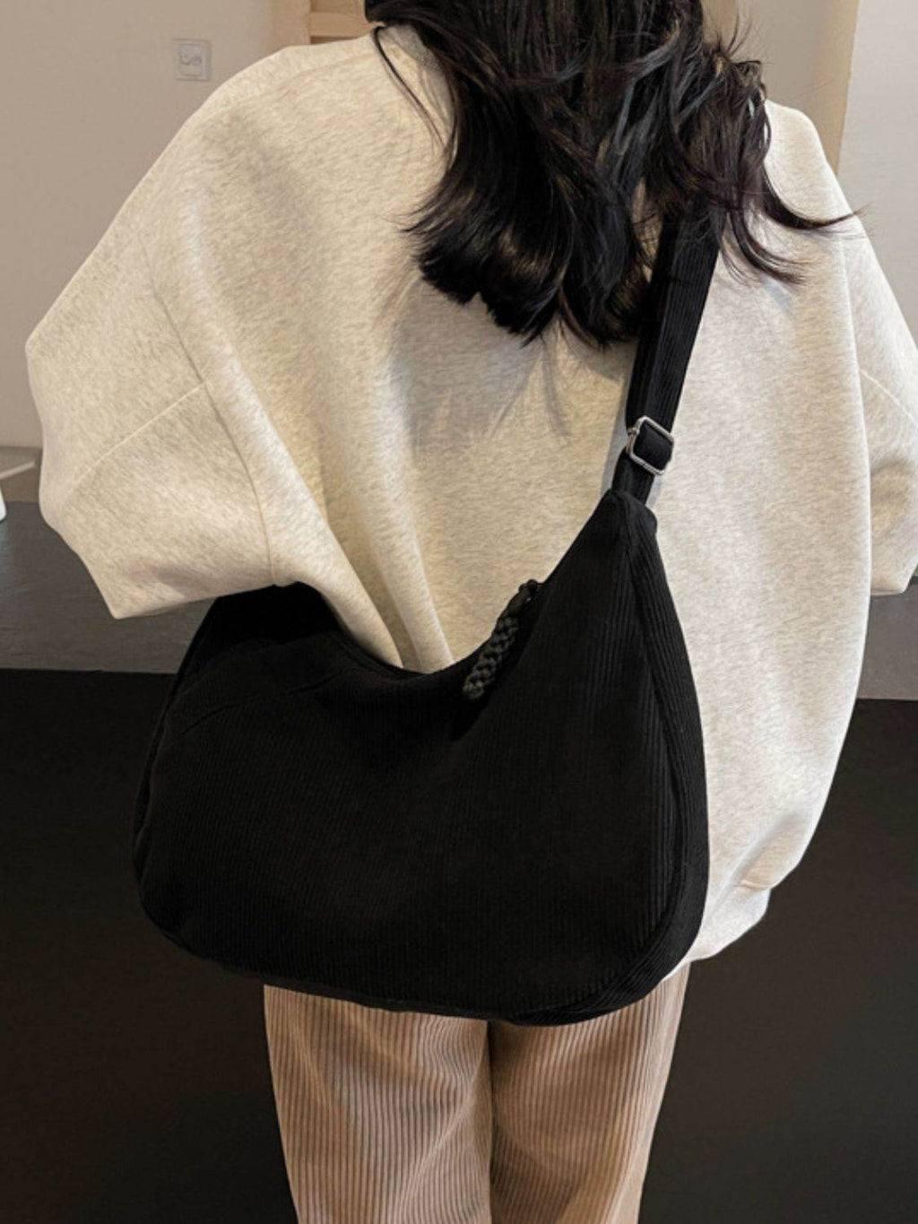Ribbed Adjustable Strap Shoulder Bag - Delanoir