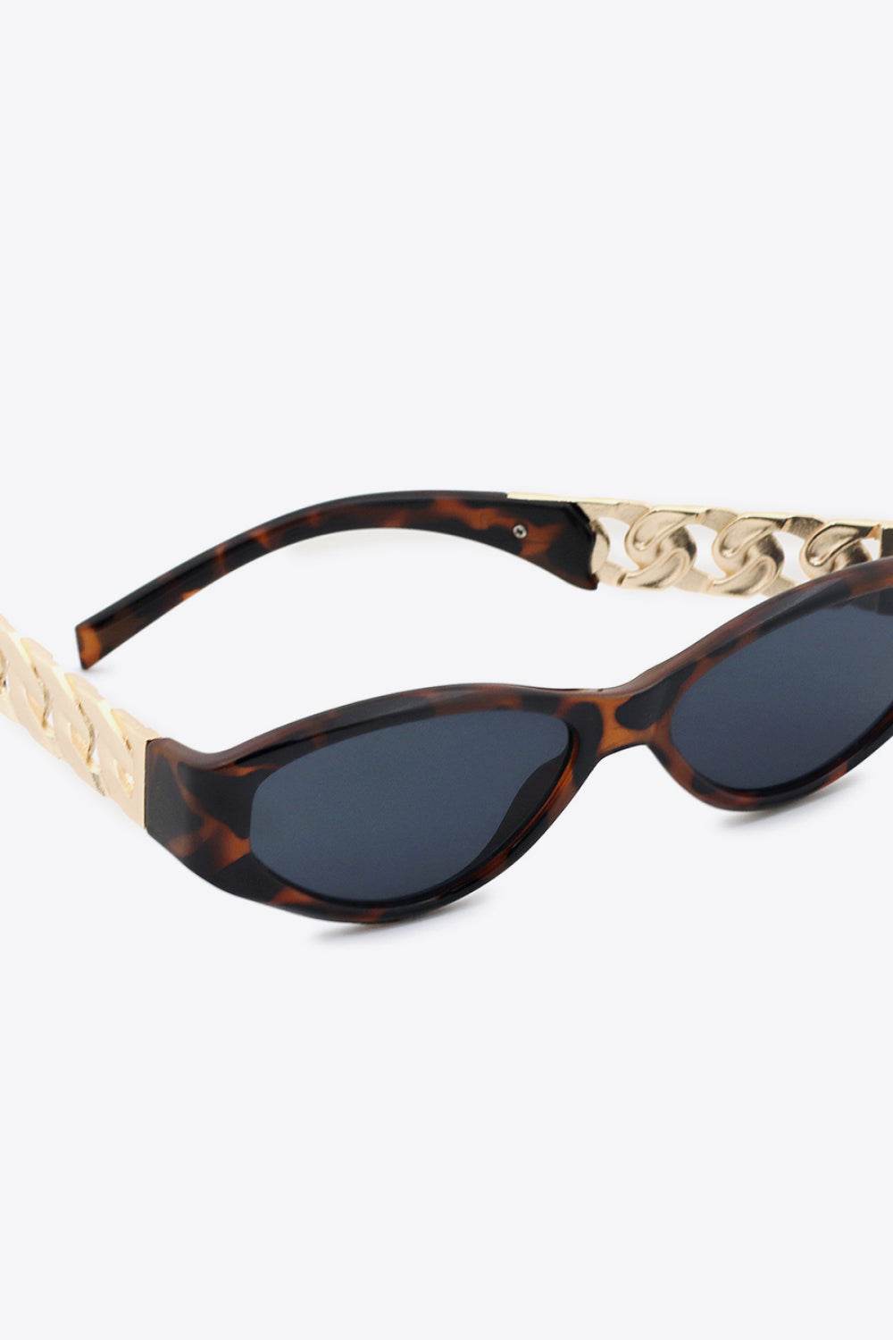 Chain Detail Temple Cat Eye Sunglasses - Delanoir
