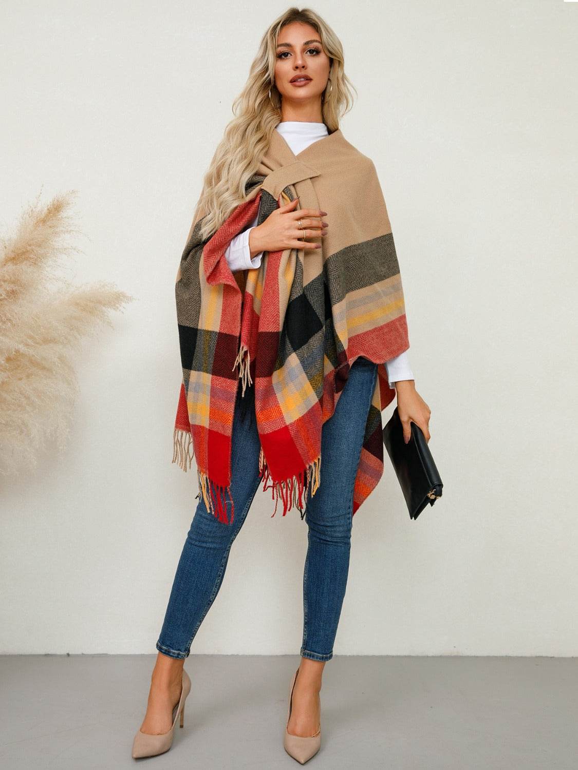 Fringe Contrast Plaid Poncho - Delanoir