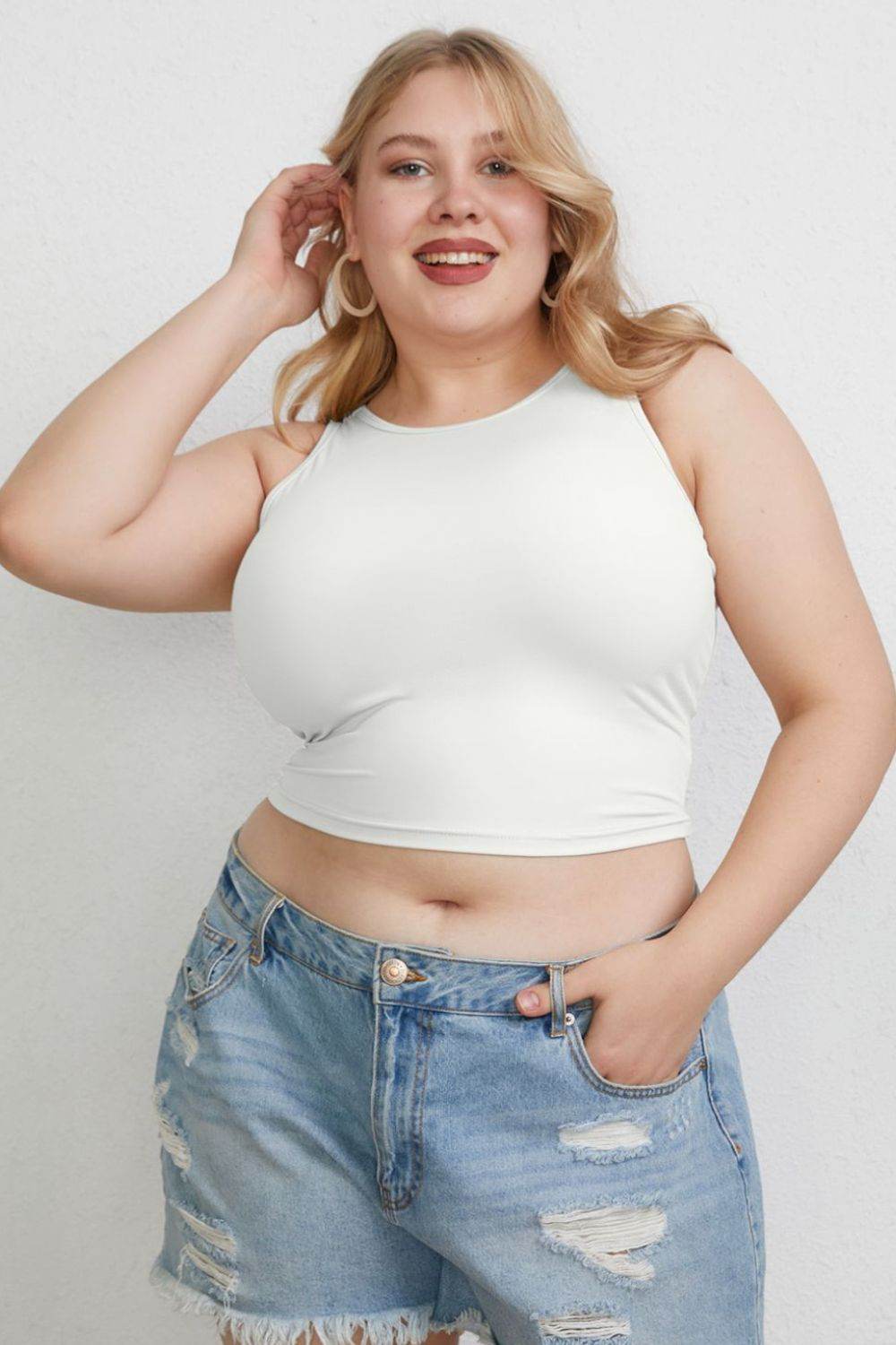 Basic Bae Full Size Round Neck Slim Tank - Delanoir