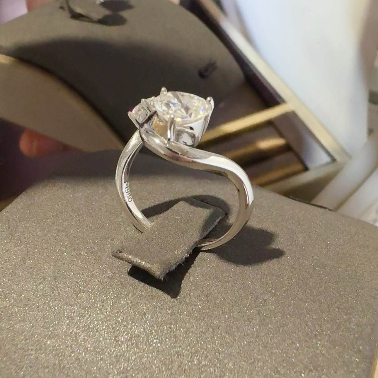 1.3 Carat Moissanite 925 Sterling Silver Irregular Shape Ring - Delanoir