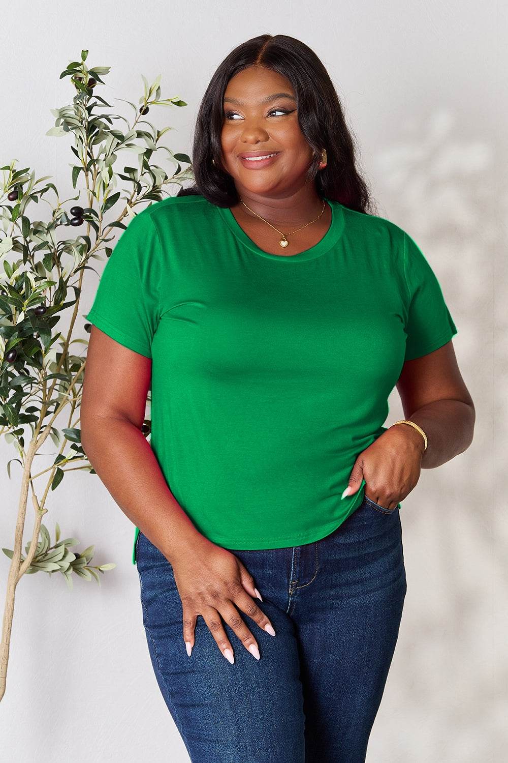 Basic Bae Full Size Round Neck Short Sleeve T-Shirt - Delanoir