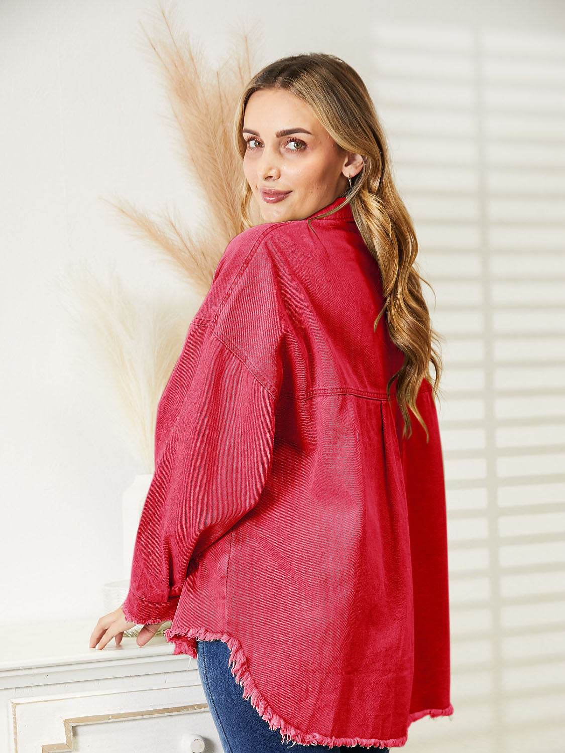 Distressed Raw Hem Denim Jacket - Delanoir